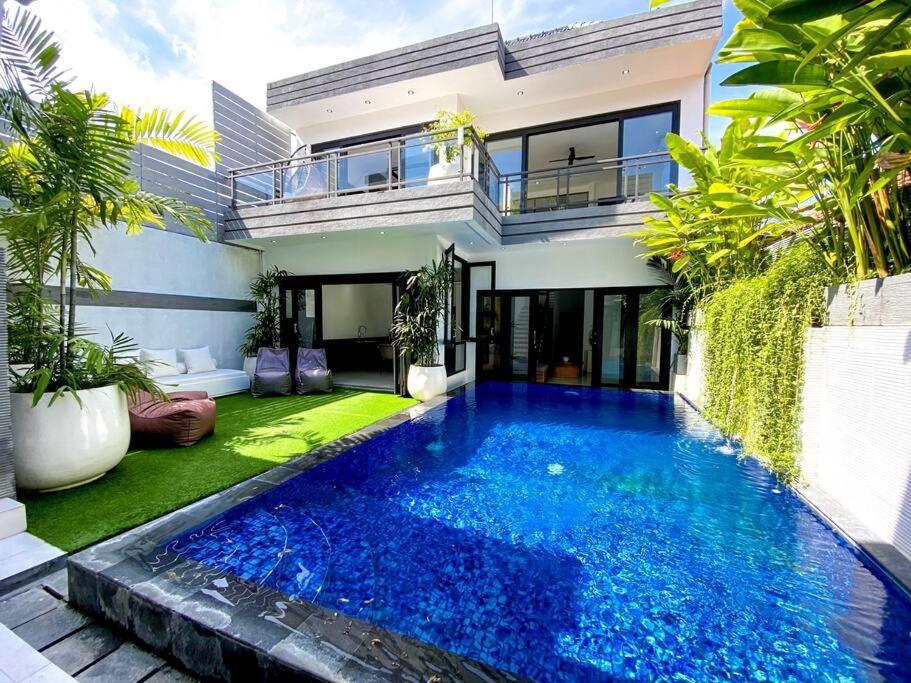 Nika Indi - 2 Bedroom Villa With Pool At Sanur Beach Exteriör bild