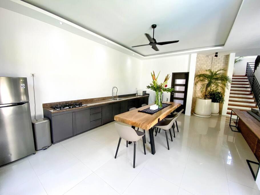 Nika Indi - 2 Bedroom Villa With Pool At Sanur Beach Exteriör bild