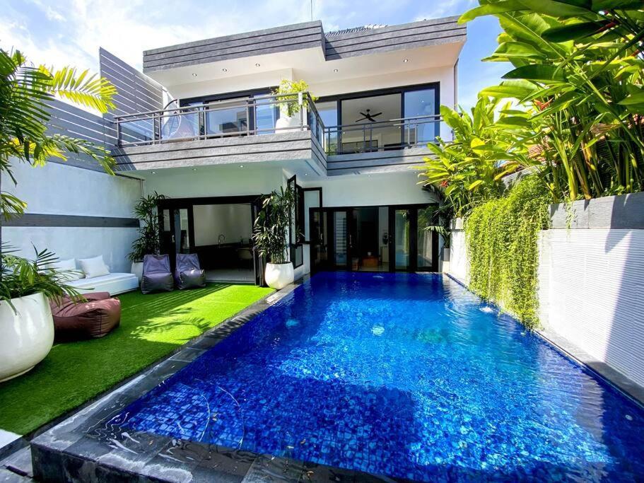 Nika Indi - 2 Bedroom Villa With Pool At Sanur Beach Exteriör bild