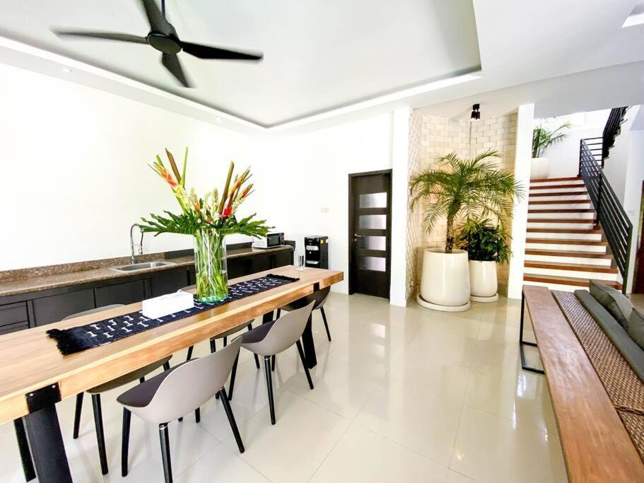 Nika Indi - 2 Bedroom Villa With Pool At Sanur Beach Exteriör bild